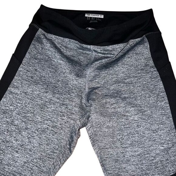 Women’s forever 21 leggings size, medium, black, and gray - Picture 4 of 4